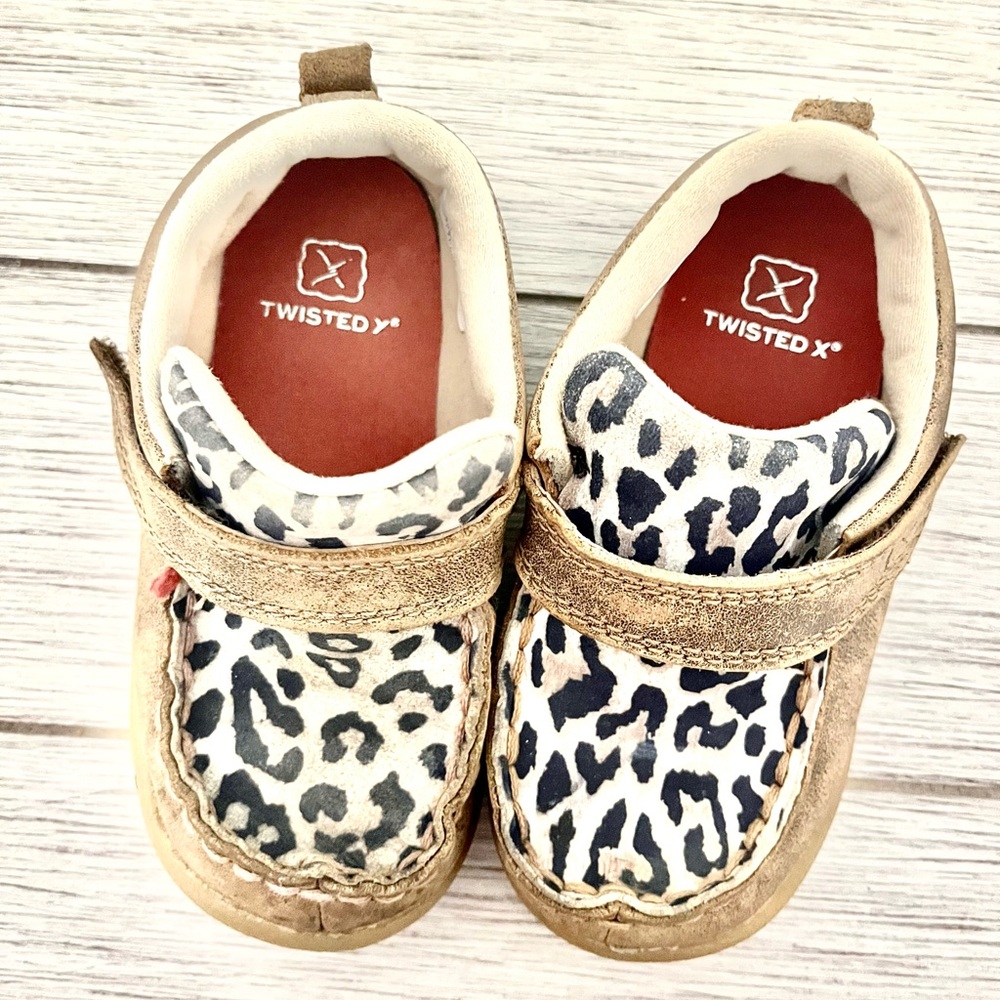 Leopard Toddler Used like new Twisted X toddler Shoes Velcro size 7M All Leather